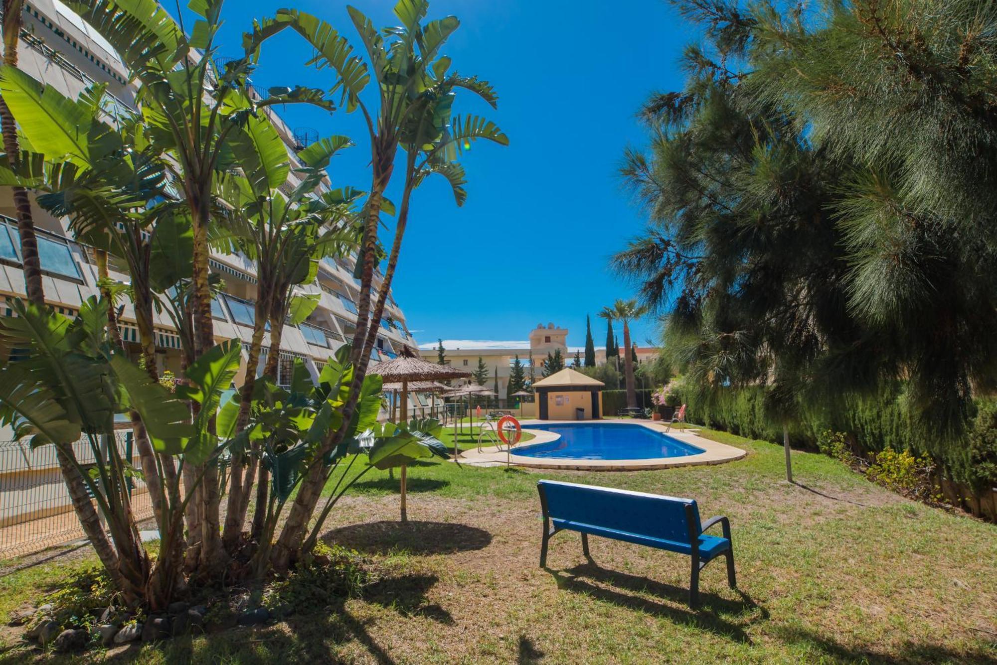 Vista Al Marparking Piscina Apartment